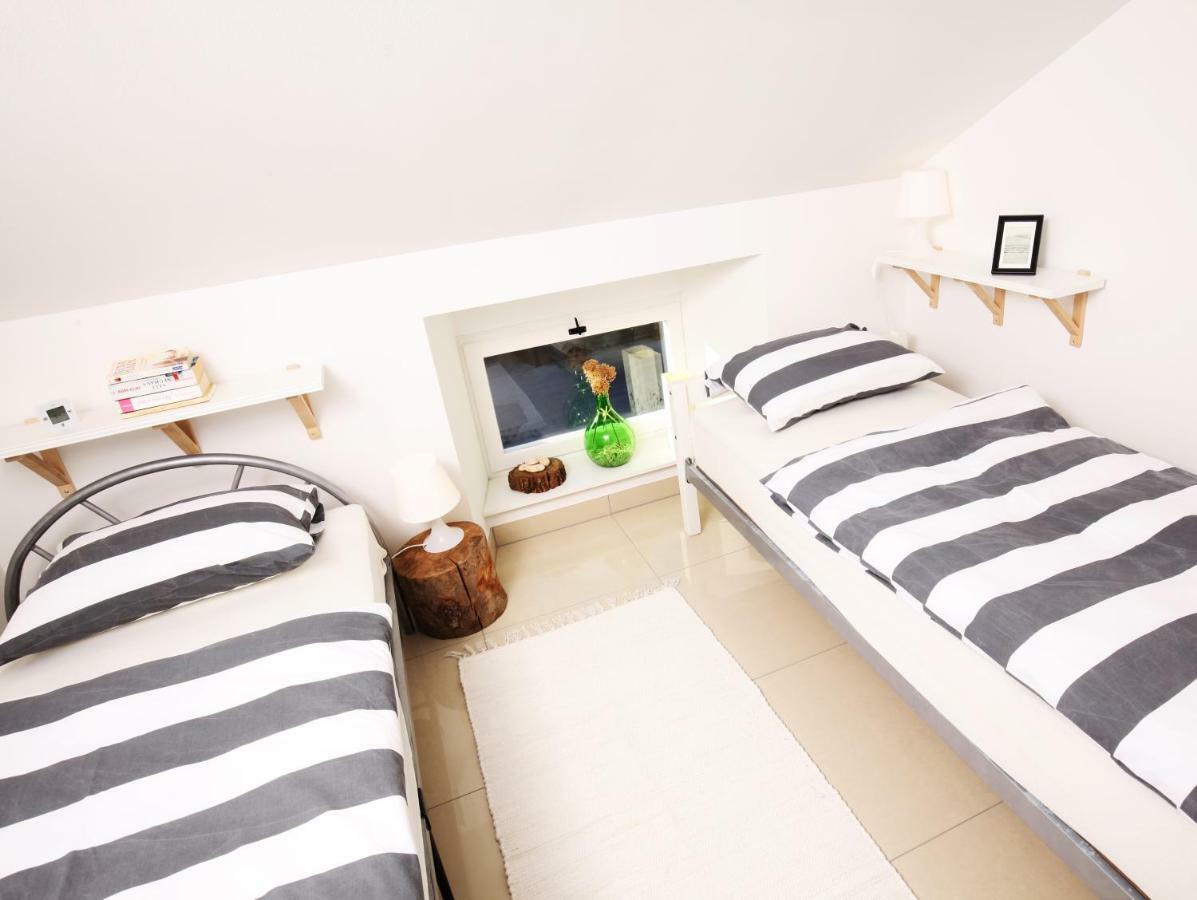 Eagle'S Nest Hostel Postojna Luaran gambar